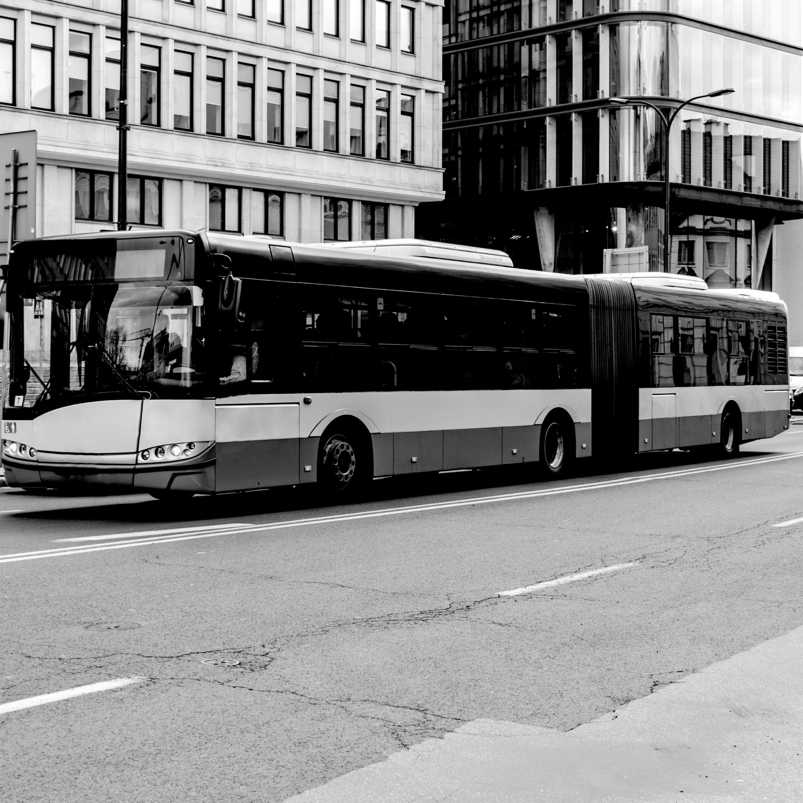 Ochrona Kierowców i Motorniczych w Transporcie Publicznym – Podsumowanie Pierwszego Roku